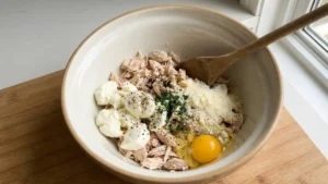 Can Chicken Pizza Crust Recipe: The Viral Low-Carb Pizza Americans Are Loving 15 Mixing canned chicken, cheese, egg, and seasonings for low carb chicken pizza crust